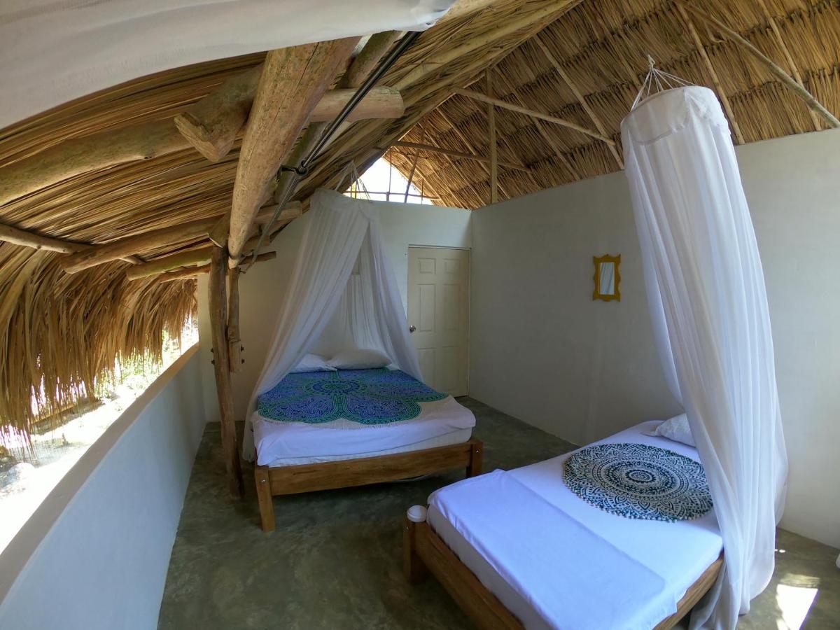 Jasayma Dentro Del Parque Tayrona